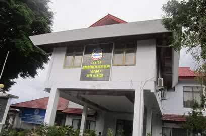Kantor DPRD Kota Manado (foto beritamanado)