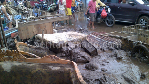 Kondisi pemukiman setelah banjir Manado (foto beritamanado)