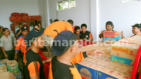 Bantuan bencana Manado sumbangan warga Kota Bitung ketika akan disalurkan (foto beritamanado)