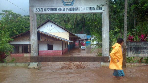 SD Impres Sawangan terendam banjir (foto ist)