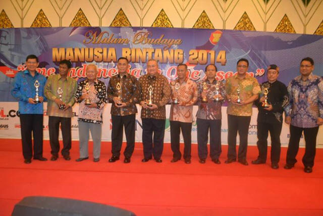 Sejumlah kepala daerah yang menerima penghargaan Democratic Award