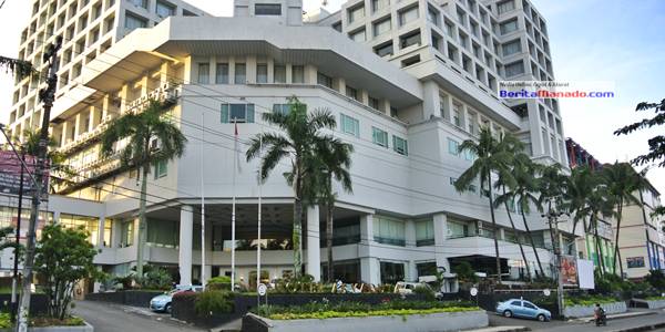 Salah satu hotel di jalan Piere Tendean Boulevard Manado