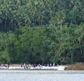 Proses pembangunan dermaga tambang di Pulau Bangka (foto ist)