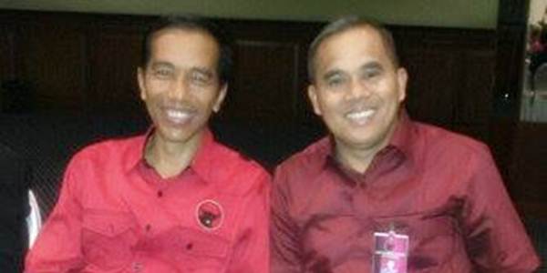 Jantje Wowiling Sajow bersama Joko Widodo Dalam Acara Internal PDIP di Jakarta Beberapa Waktu Lalu
