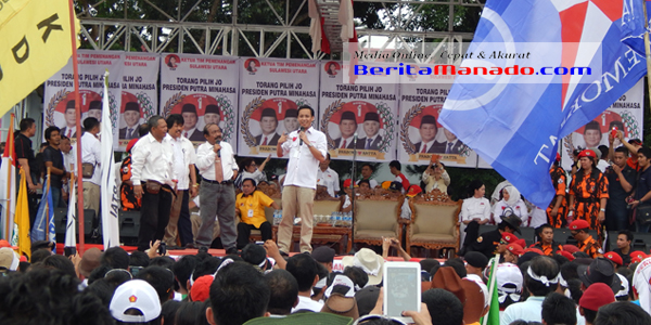 Fabian Sarundajang Calon Anggota DPD RI saat jadi jurkam calon Presiden Prabowo di lapangan KONI Manado