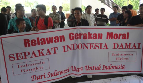 Sepakat Indonesia Damai Digagas Jurnalis Sulut di Kantor Gubernur (foto beritamanado)