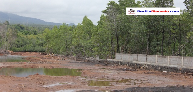 pengrusakan penimbunan mangrove desa kema billy kumolontang