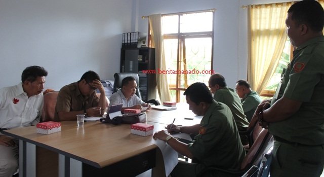 Rapat Bersama DPRD Minut dan Panitia Pembebasan Lahan Tol 1