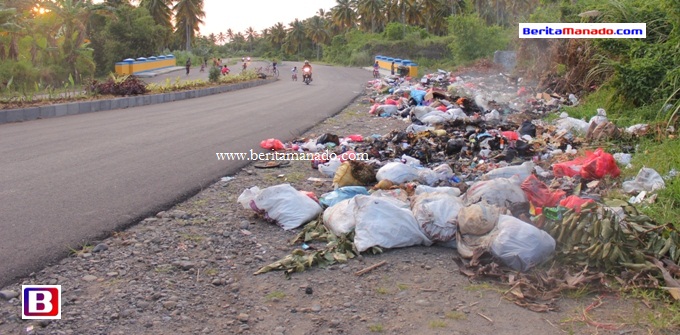 Tempat Sampah di Jalan SBY II Minut 3