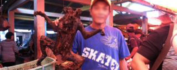 Daging Yaki yang dijual di Pasar Langowan (foto ist)  