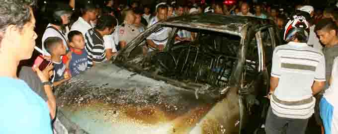 Rangka mobil Toyota Avansa yang terbakar di SPBU Kadoodan (foto ist) 