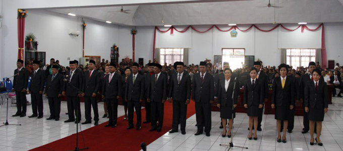 Pelantikan anggota DPRD Sangihe (foto ist)
