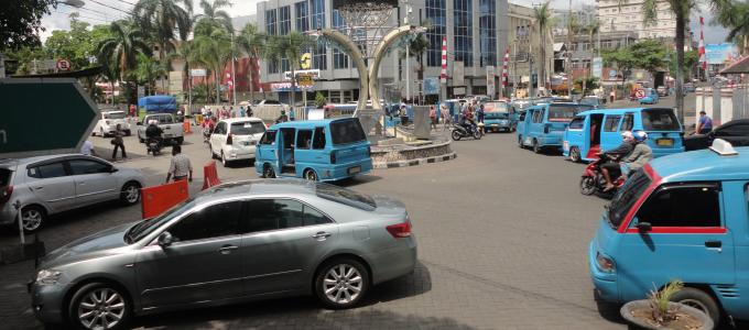 Pajak kendaraan penyumbang pendapatan terbesar pemerintah daerah (foto beritamanado)