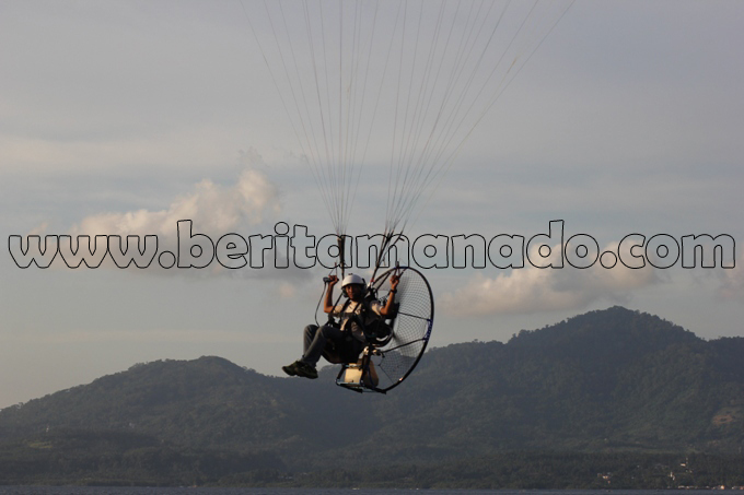 Paramotor Powered Paragliding di Langit Manado 8