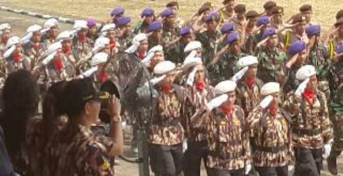 GM FKPPI saat mengikuti parade acara puncak pelaksanaan HUT TNI ke-69