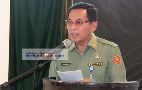 Sekretaris DPRD Kota Manado, Leo Sondakh saat membacakan laporan pelaksanaan kegiatan 