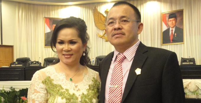 Wakil ketua Deprov, Wenny Lumentut bersama isteri (foto beritamanado)