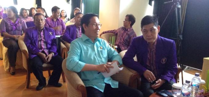 Wali Kota Vicky Lumentut membuka Kegiatan PDGI Cabang Manado 5