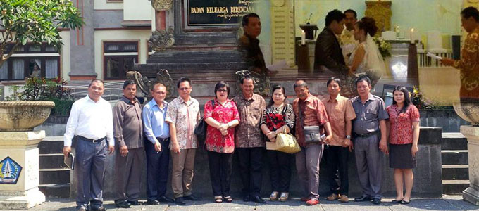 Komisi A DPRD Kota Bitung ketika di Bali dan acara nikah (foto ist)
