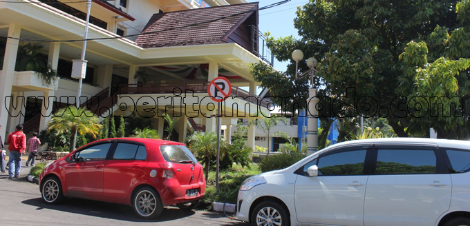 Dilarang Parkir di Kantor Wali Kota Manado