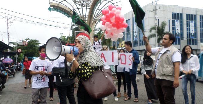 Peringatan Hari AIDS sedunia yang pernah dilakukan oleh LKMI-HMI dengan turun ke jalan