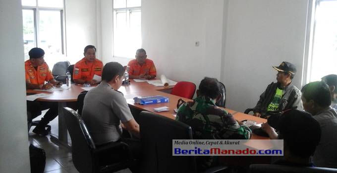 Mayjen TNI AD Tatang Zainudi memimpin rapat