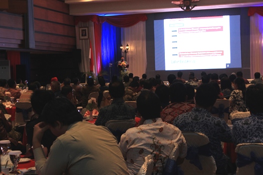 Suasana pertemuan multi pihak di gedung Bank Indonesia Perwakilan Sulut Rabu (17/12/2014) membahas analisa perekonomian di akhir tahun. (foto: ady/BMC)