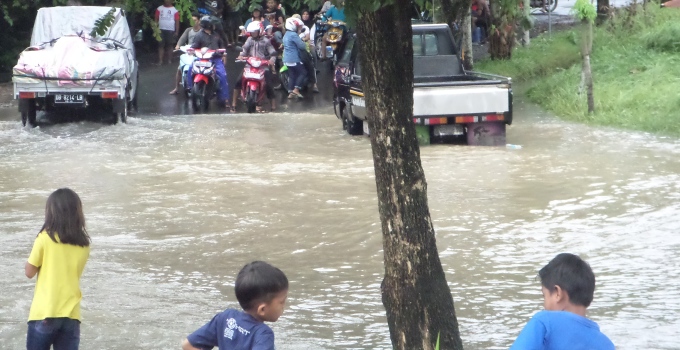 Banjir di Kelurahan Tuminting Manado (4)