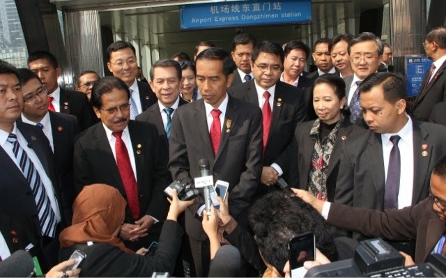 Kegiatan Gubernur Sarundajang dan Presiden Jokowi di Tiongkok