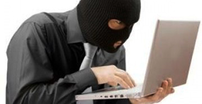 pencurian laptop