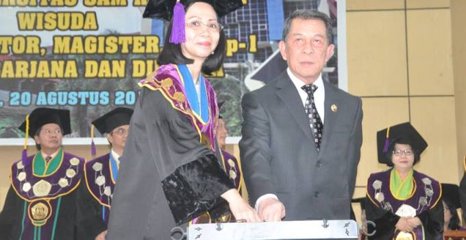 Rektor Unsrat bersama Gubernur Sulut