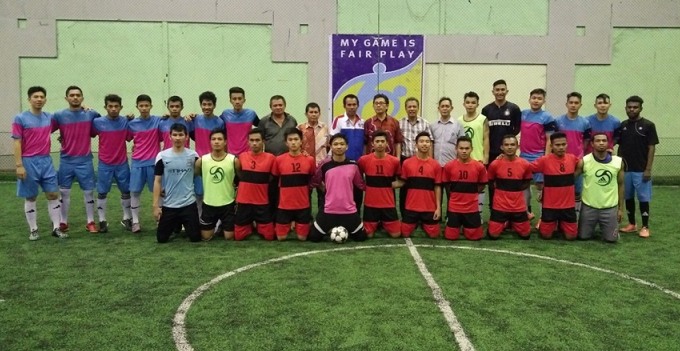 Dalam rangka persiapan Pekan Olah Raga Mahasiswa Nasional yang akan dilaksanakan di Aceh, Tim Futsal Unsrat mengikuti seleksi bersama dengan Tim Futsal Unima.