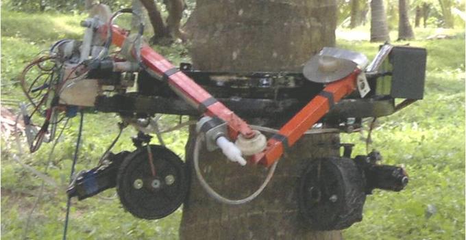 Robot pemetik kelapa