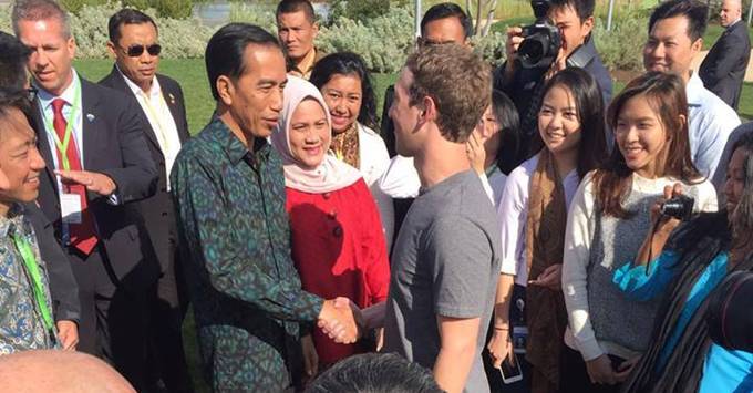 Jokowi bersama Mark Zuckerberg1