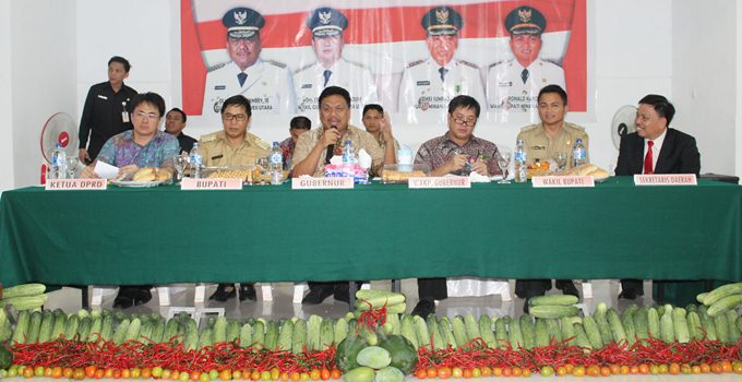 gubernur dialog dengan warga Mitra