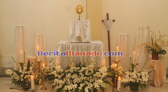 Sakramen Maha Kudus Setelah Dipindahkan Dari Altar Utama