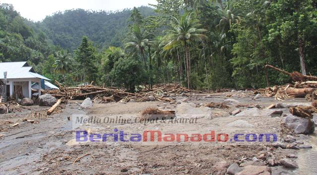Banjir bandang dan tanah longsor di Sangihe