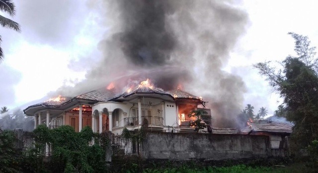 Rumah milik Danny Sondakh, terbakar.