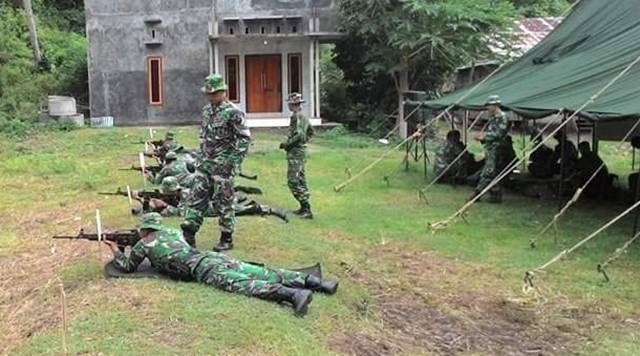 Latihan Menembak Kompi senapan C 712 Raider