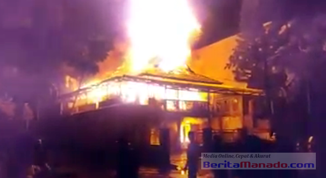 Rumah Ketua Partai GOLKAR Sulut Terbakar