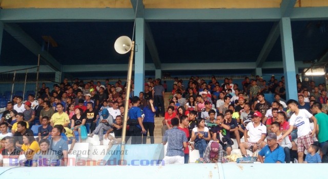 Salah satu bagian tribun penonton di Stadion Klabat Manado