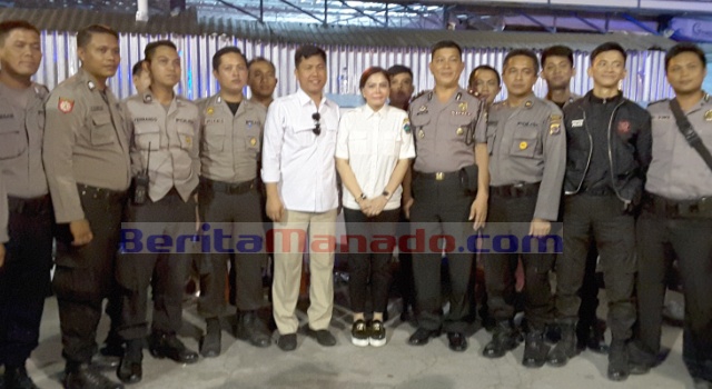 Ketua DPD Gerindra Sulut Vonnie Panambunan dan Sekretaris Melky Suawah, foto bersama aparat keamanan.