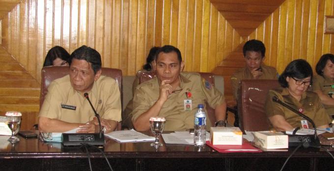 Sekprov Siswa Rachmat Mokodongan menjelaskan kepada anggota Banggar DPRD Sulut