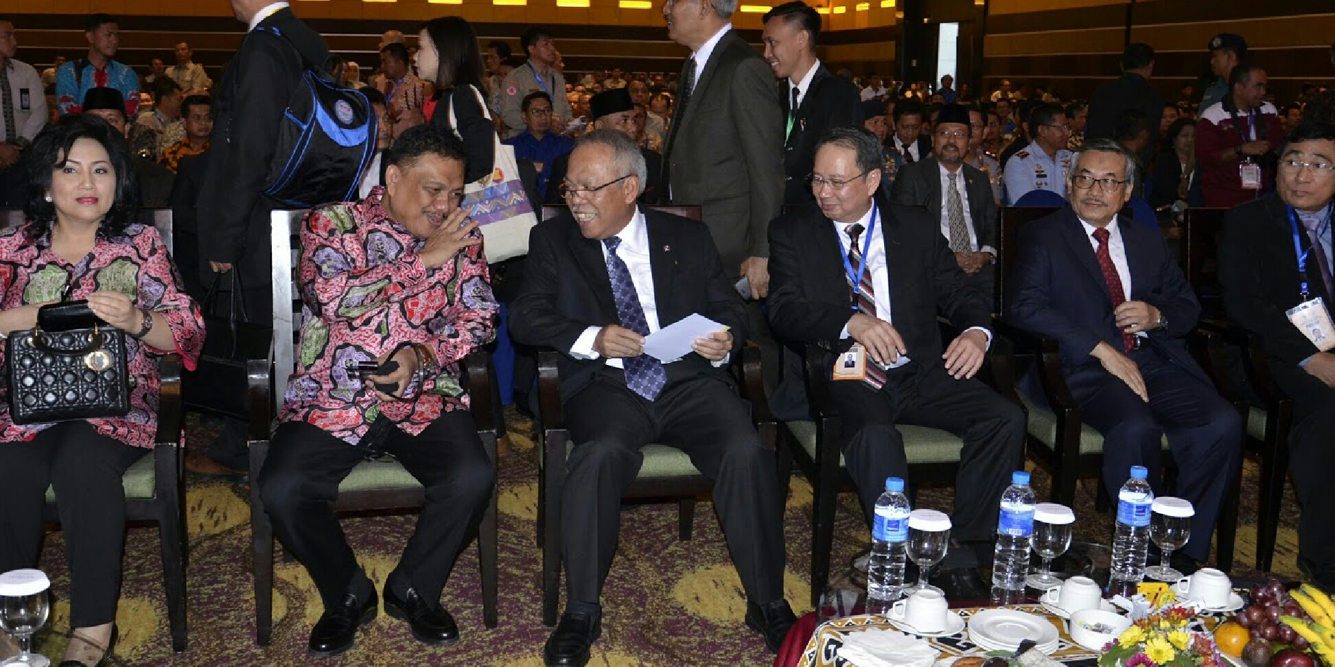 Gubernur Sulut Olly Dondokambey dan Menteri PU