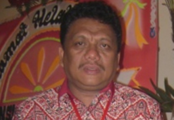 Gubernur Olly Dondokambey