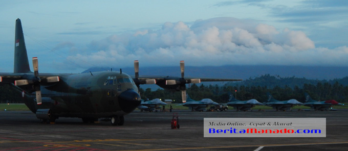 Pesawat tempur milik TNI AU di Bandara Sam Ratulangi