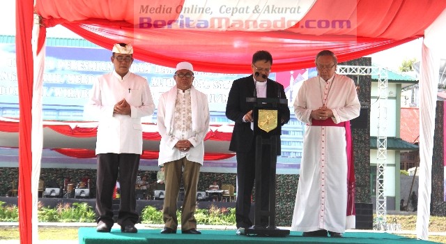 Doa bersama lintas agama dalam rangka peresmian Kodam XIII/Merdeka dipimpin oleh Ketua Sinode GMIM Pdt HWB Sumakul