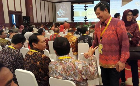 Walikota Vicky Lumentut dalam kegiatan Menteri Keuangan di Jakarta.(humas)