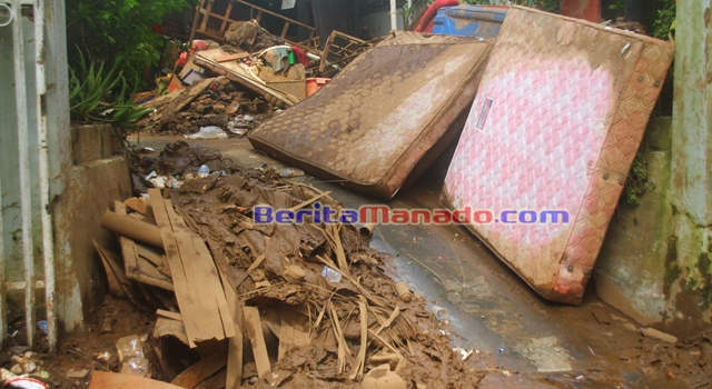 Sisa-sisa banjir bandang di Kelurahan Perkamil Kecamatan Tikala