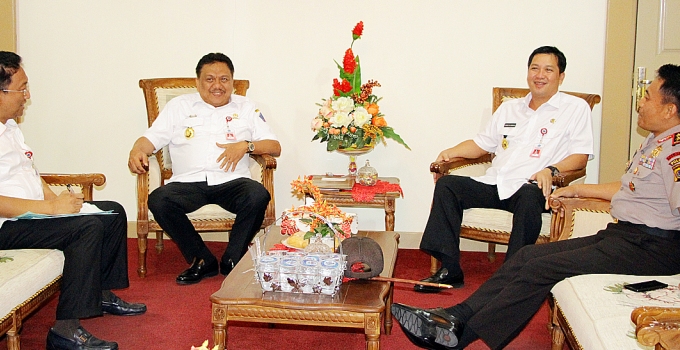 Gubernur Sulut Silaturahmi ke Gubernur Sulut